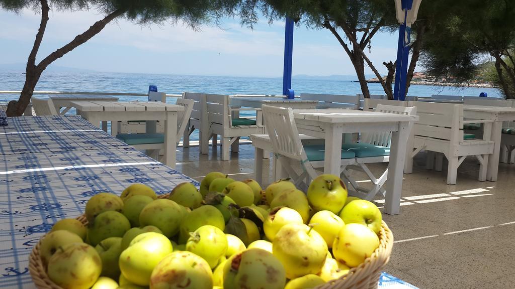 Lipsos Hotel Yeniliman Bagian luar foto